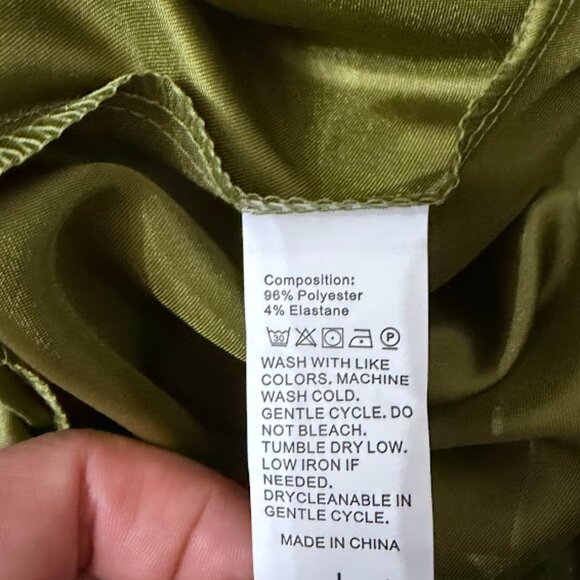 Olive Green Satin Pajama Set with White Piping – Size L - Picture 10 of 11